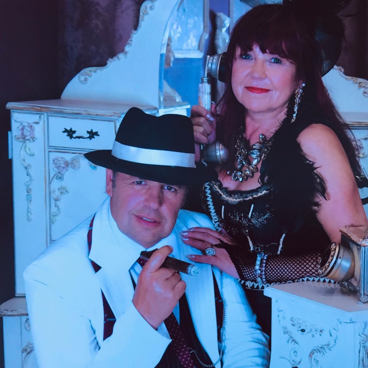 Carsten Kirsch mit Ehefrau im Nostalgilook